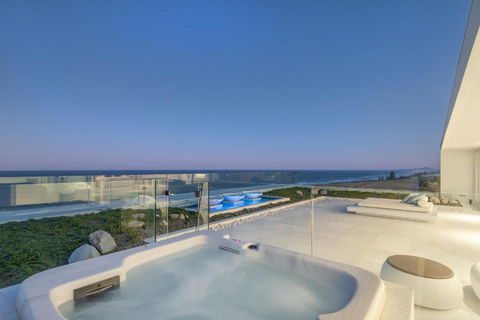 Azure - Tourism Guide 3