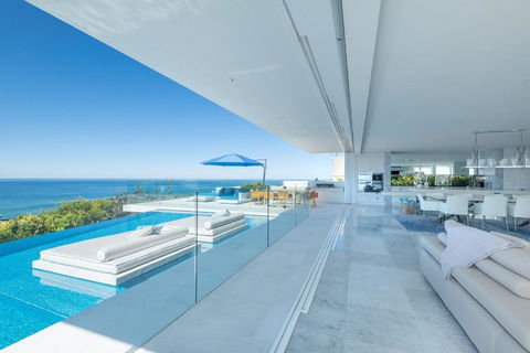 Azure - Tourism Guide 0