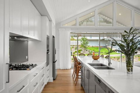 Avoca Beach Seabreeze At Saltwater - Tourism Guide 0