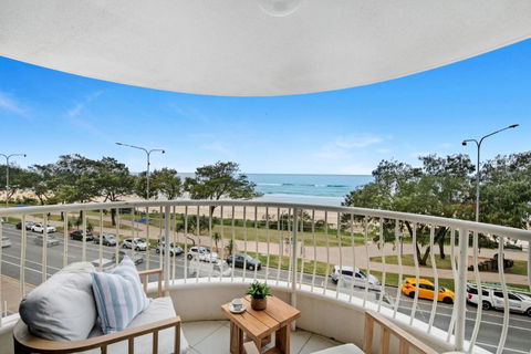 Athena By The Sea Luxurious Beachfront Retreat - CoastHM - Tourism Guide 0