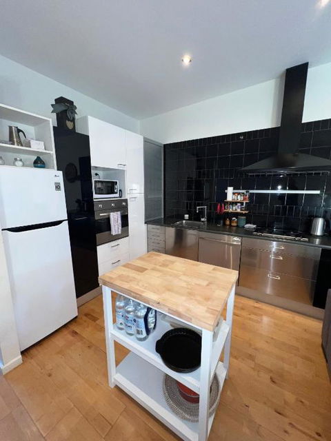 Ascot Vale - Lovely 2 Bedroom Townhouse Close To Everything! - Tourism Guide 2