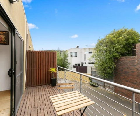 Ascot Vale - Lovely 2 Bedroom Townhouse Close To Everything! - Tourism Guide 4