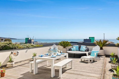 Azure Bliss Luxe With Water Views Walk To Beach - Tourism Guide 1