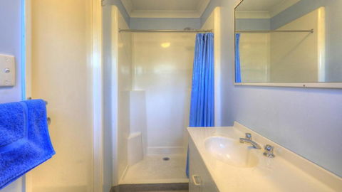 Barcaldine Caravan Park - Travel Search 2