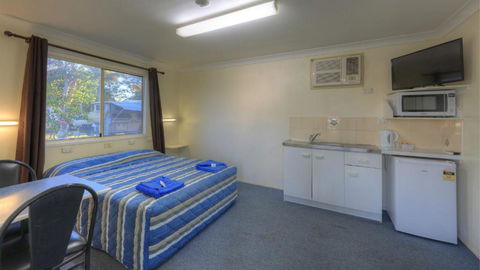 Barcaldine Caravan Park - Travel Search 1