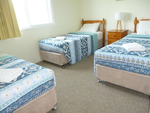 Le Lavandou Holiday Apartments - Cruises Travel 9