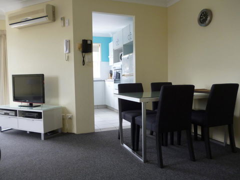 Le Lavandou Holiday Apartments - Cruises Travel 33