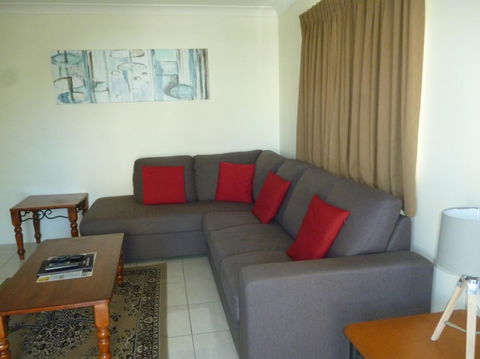 Le Lavandou Holiday Apartments - Cruises Travel 26