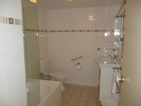 Le Lavandou Holiday Apartments - Cruises Travel 18