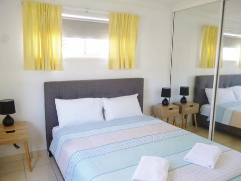 Le Lavandou Holiday Apartments - Cruises Travel 2