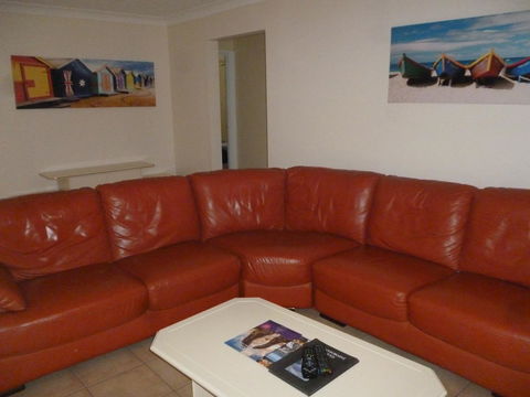 Le Lavandou Holiday Apartments - Cruises Travel 8