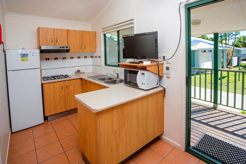 NRMA Bowen Beachfront Holiday Park - Travel Search 19