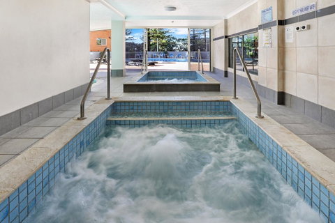Pacific Regis Beachfront Holiday Apartments - Tourism Guide 5