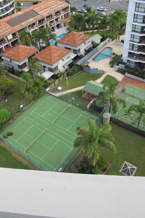 Pacific Regis Beachfront Holiday Apartments - Tourism Guide 6