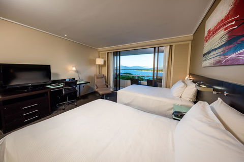 Hilton Cairns - Tourism Guide 6