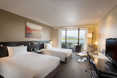 Hilton Cairns - Tourism Guide 1