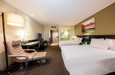 Hilton Cairns - Tourism Guide 11