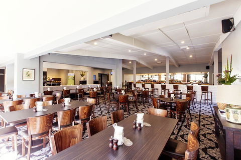 Shamrock Gardens Motel - Travel Agents 7