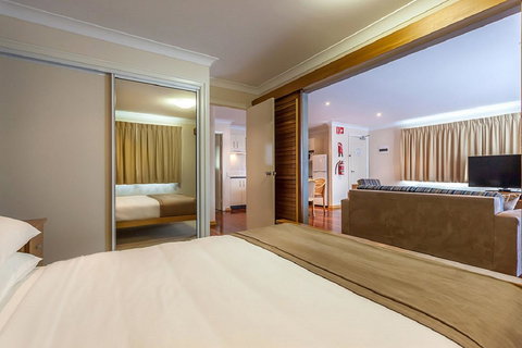 Eastgate On The Range Motel - Travel Agents 12