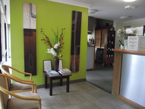 Eastgate On The Range Motel - Travel Agents 23