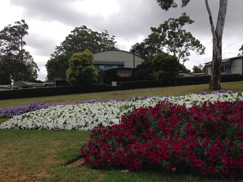 Eastgate On The Range Motel - Travel Agents 34