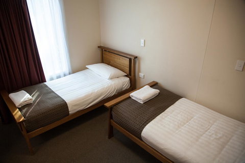 Eastgate On The Range Motel - Travel Agents 44