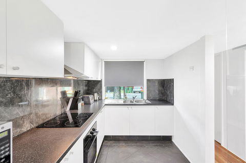Fountain View Estate - We Accommodate - Travel Search 7