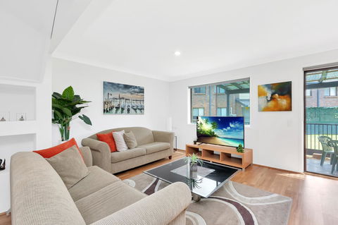 Fountain View Estate - We Accommodate - Travel Search 10