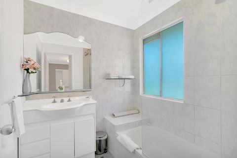 Fountain View Estate - We Accommodate - Travel Search 2