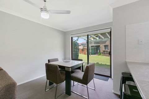 Fountain View Estate - We Accommodate - Travel Search 16
