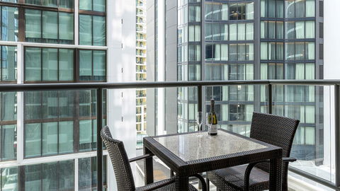 Apartments @ 212 Margaret - Tourism Guide 12