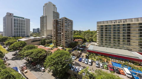 Apartments @ 212 Margaret - Tourism Guide 1