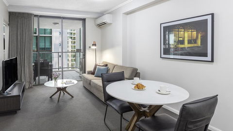 Apartments @ 212 Margaret - Tourism Guide 7