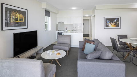 Apartments @ 212 Margaret - Tourism Guide 2