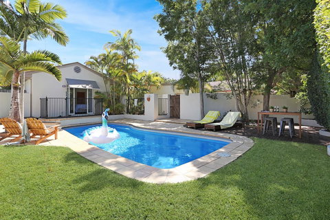 The Shack Noosa - Tourism Guide 0