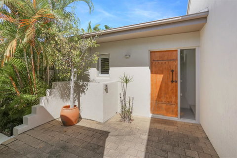 The Shack Noosa - Tourism Guide 14