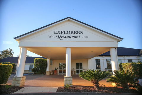 Roma Explorers Inn - Travel Search 2