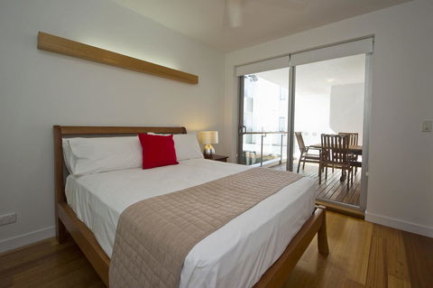 Maggies Beachfront Apartment 13 - Tourism Guide 14