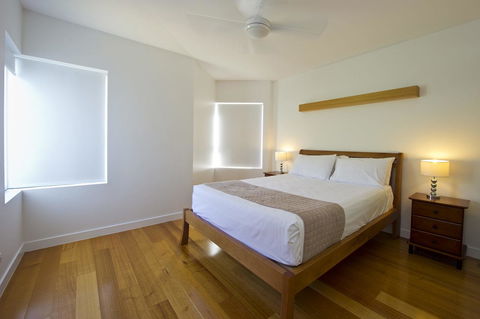 Maggies Beachfront Apartment 13 - Tourism Guide 12
