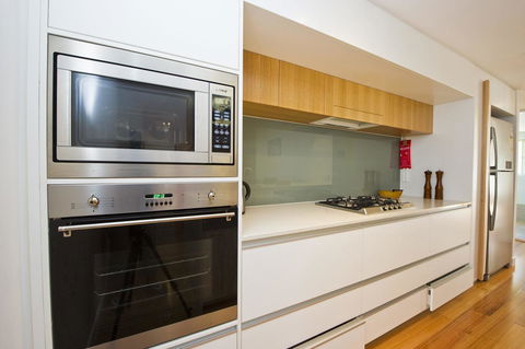 Maggies Beachfront Apartment 13 - Tourism Guide 10