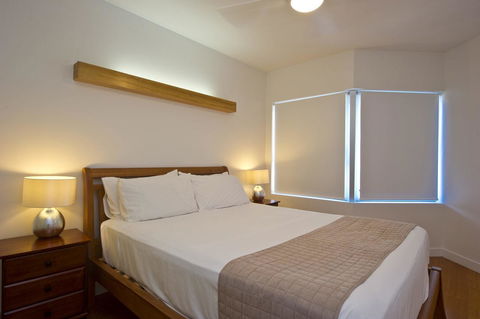 Maggies Beachfront Apartment 10 - Tourism Guide 3