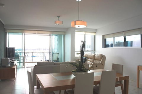 Private Seaview Apartment At Peninsula - Airlie Beach - Tourism Guide 7