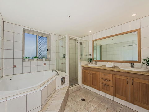 Oceana On Broadbeach - Tourism Guide 11