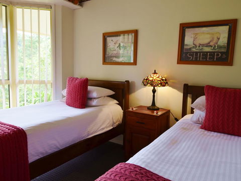 Apple Tree Cottage Montville - Cruises Travel 8
