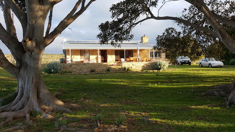 Ratcliff Cottage - Travel Search 1