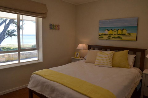 Ratcliff Cottage - Travel Search 15