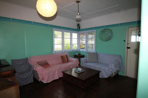 Signal Cottage - Tourism Guide 4