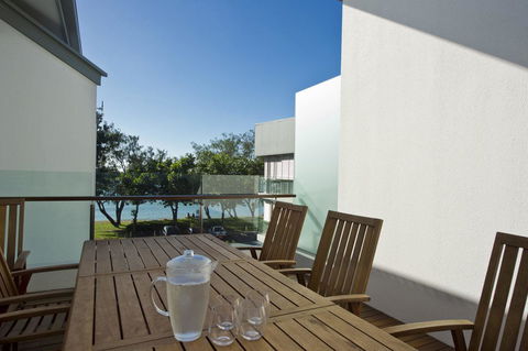 Maggies Beachfront Apartment 6 - Tourism Guide 6
