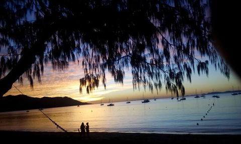 1 Min. Walk To Beach Horeseshoe Bay Holiday Units - Travel Search 13