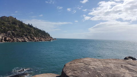 1 Min. Walk To Beach Horeseshoe Bay Holiday Units - Travel Search 9